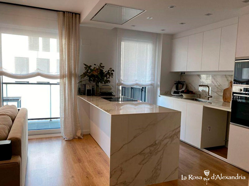 Cortinas de Lino para la Cocina instaladas